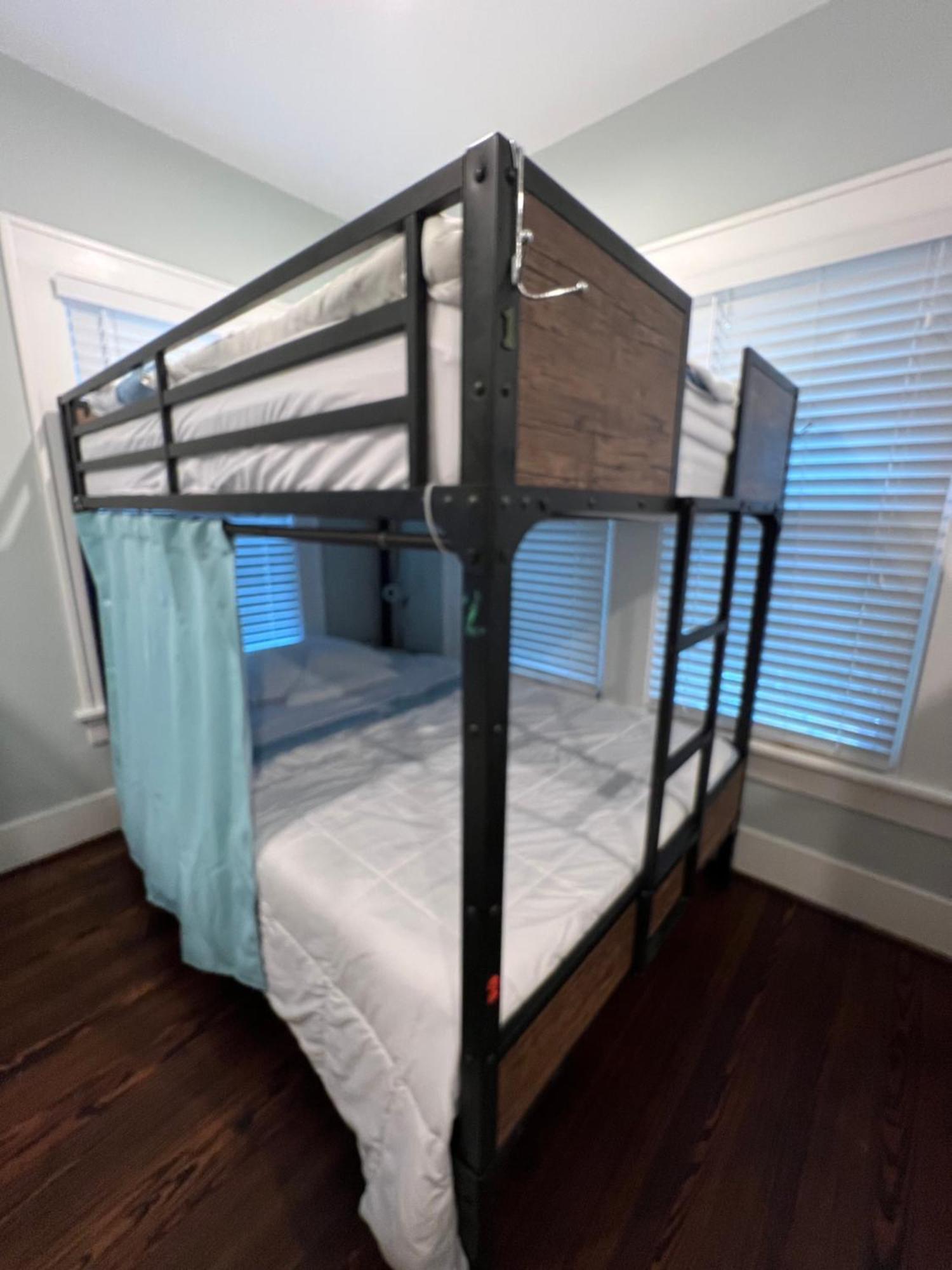 Mycrib Houston Hostel المظهر الخارجي الصورة