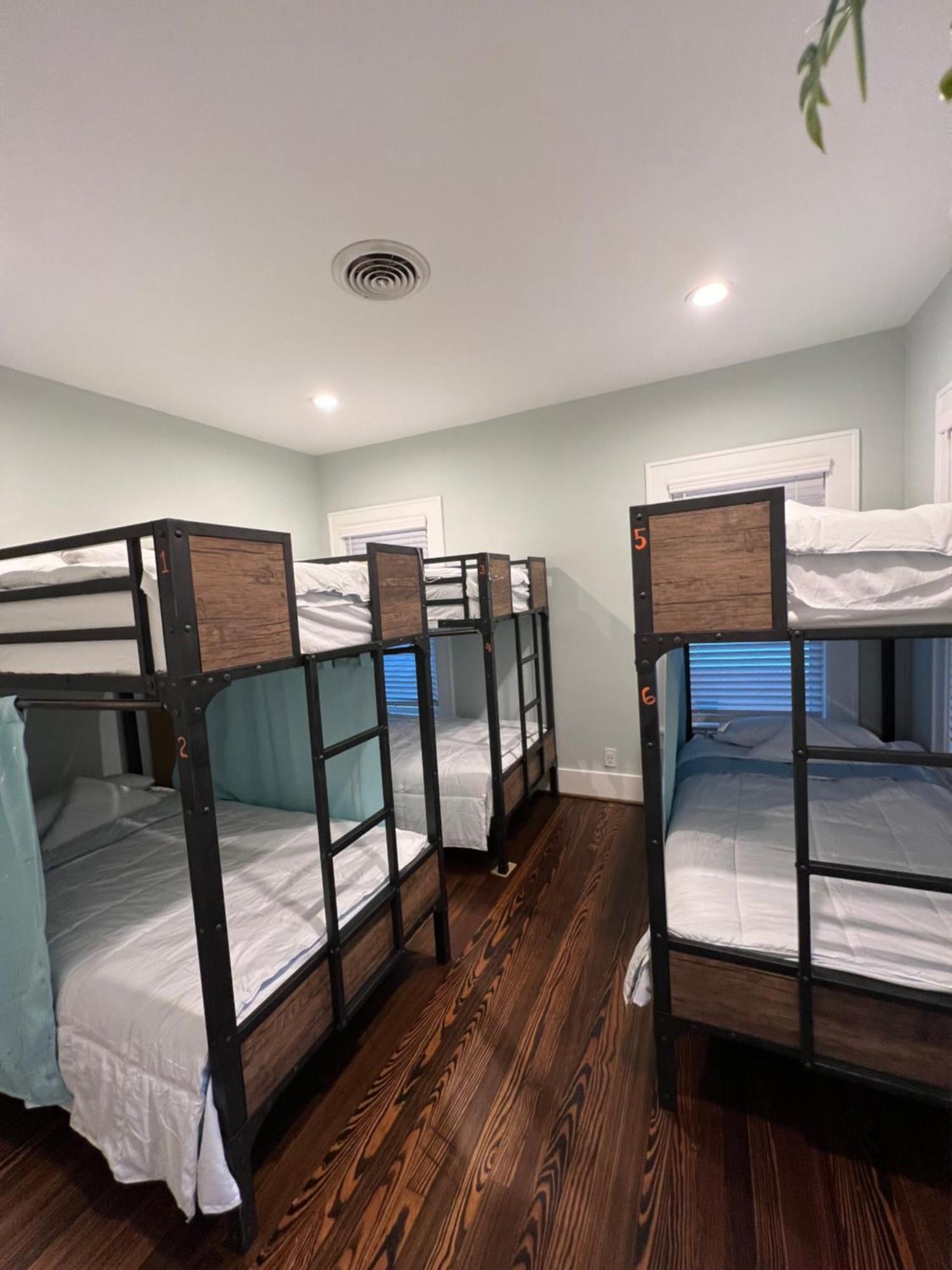 Mycrib Houston Hostel المظهر الخارجي الصورة